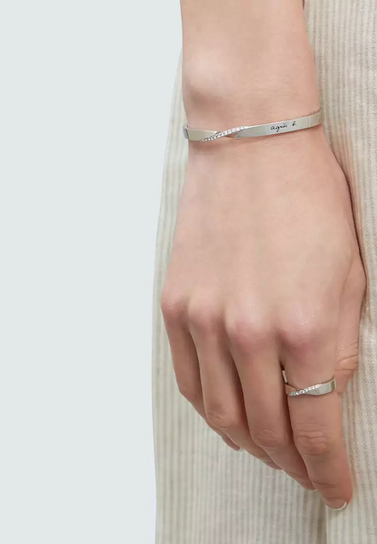 Narrative Ring