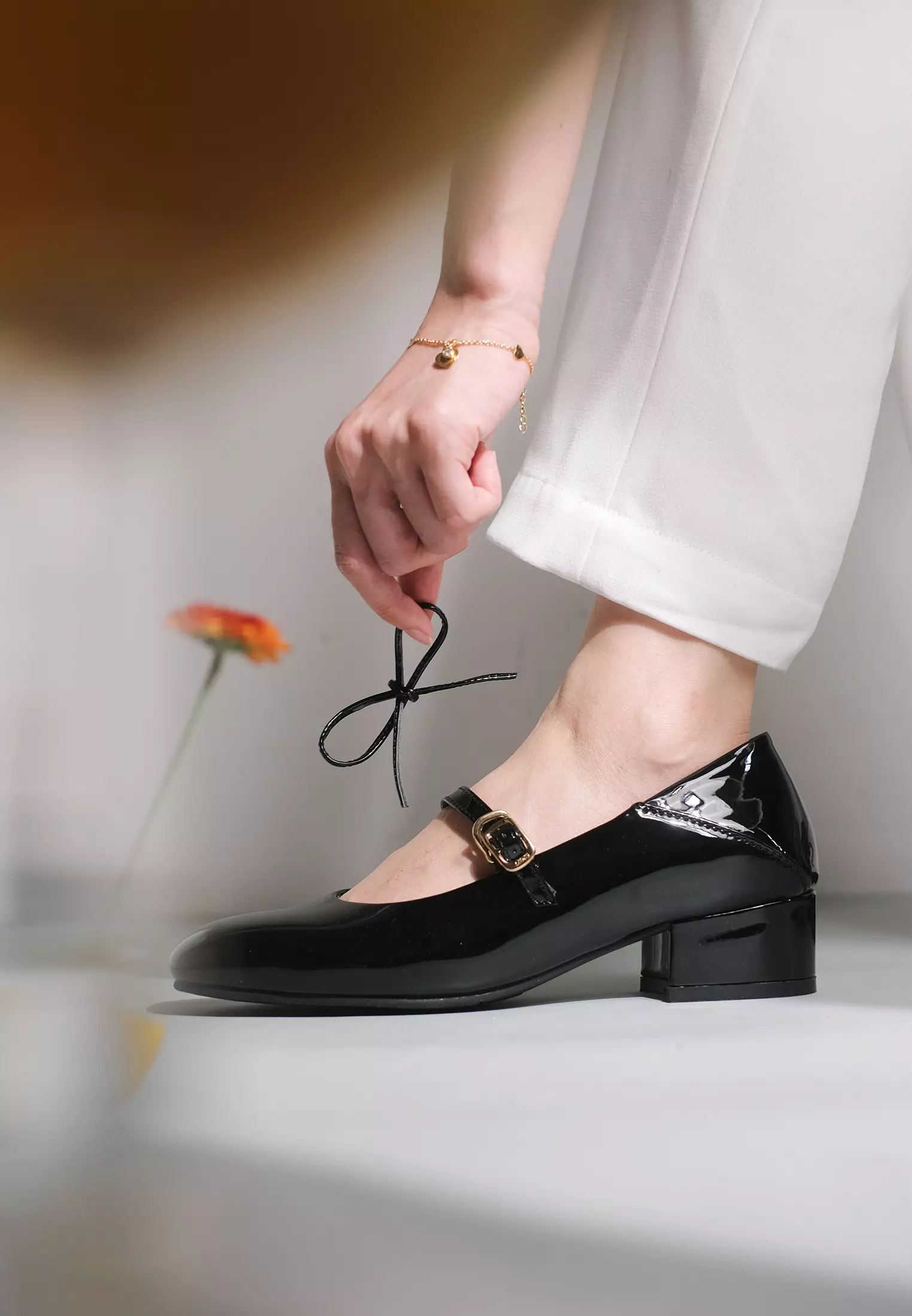 Amelia Women Mary Jane Pump Court Shoes with Bow Foldable Back