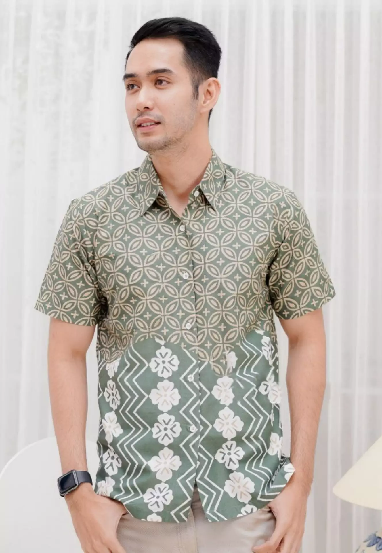 Dharmarendra Hijau Kemeja Batik Pria Premium Elegant Lengan Pendek B.K