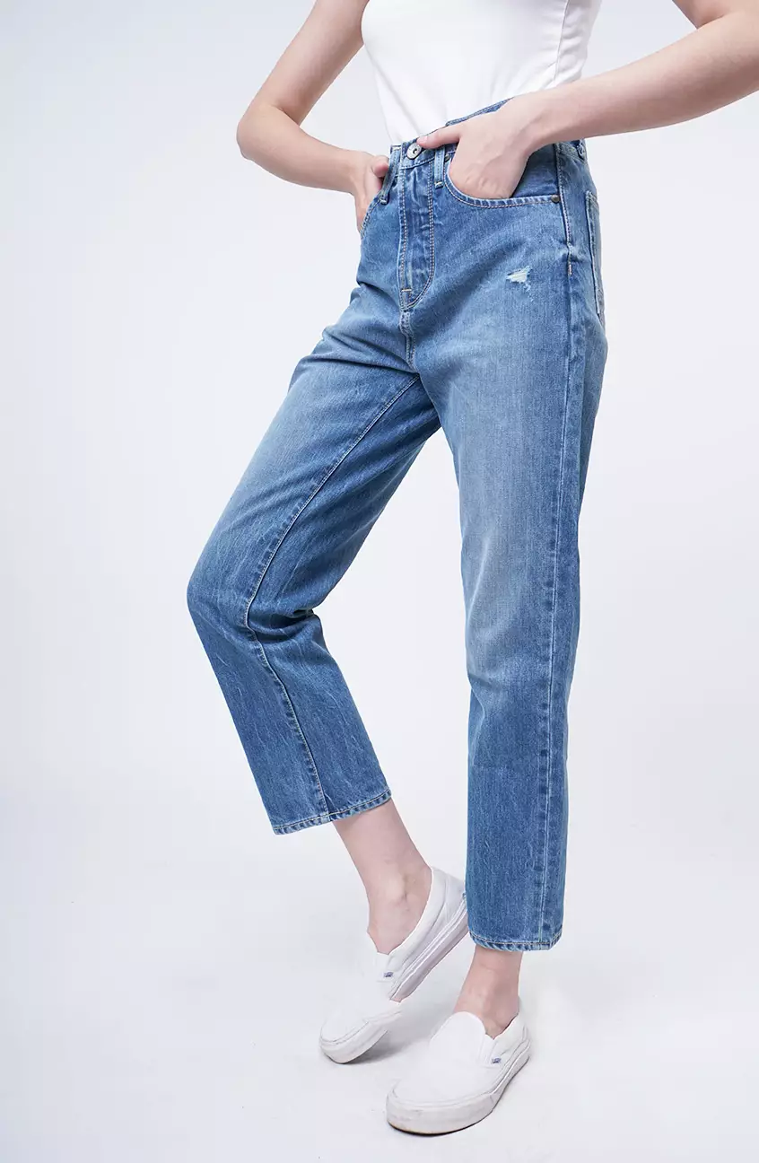 Celana Jeans Wanita Hi-Loose G3 Series Light Blue Hi-Waist