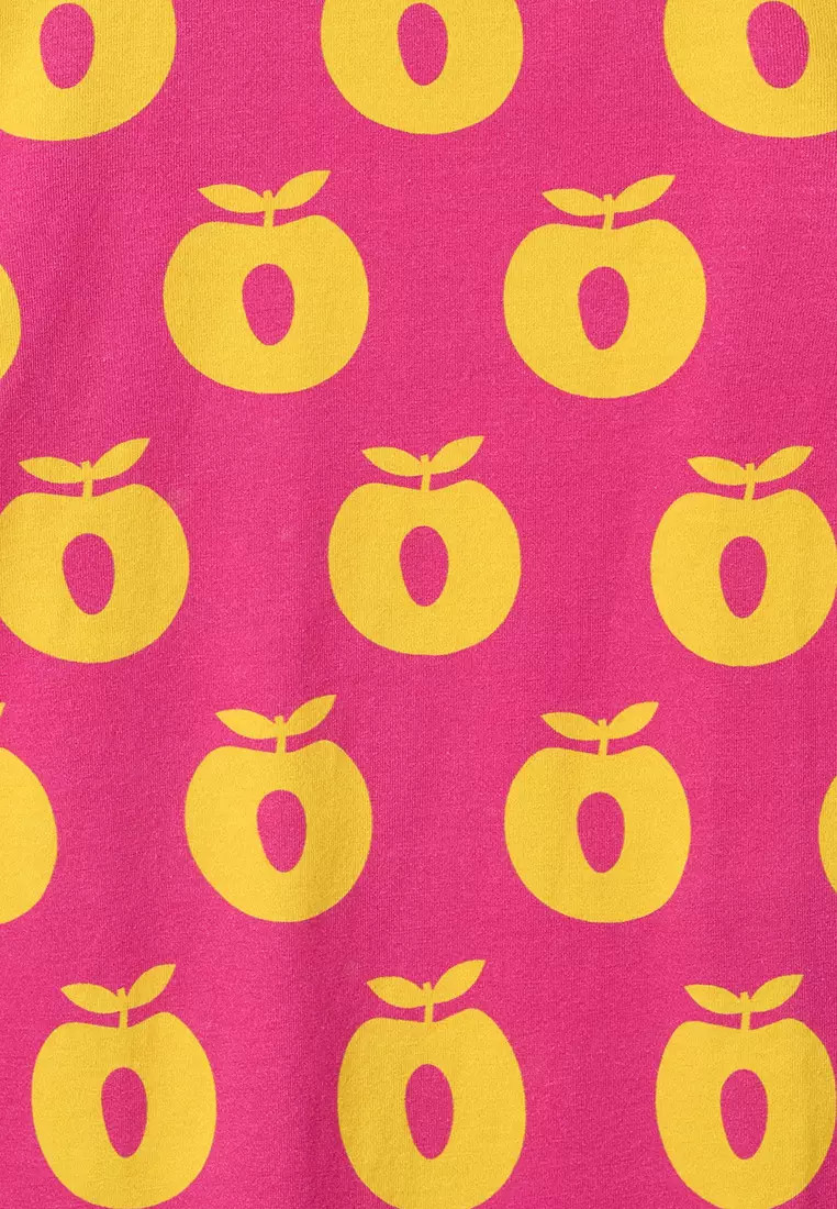 T-shirt with apples