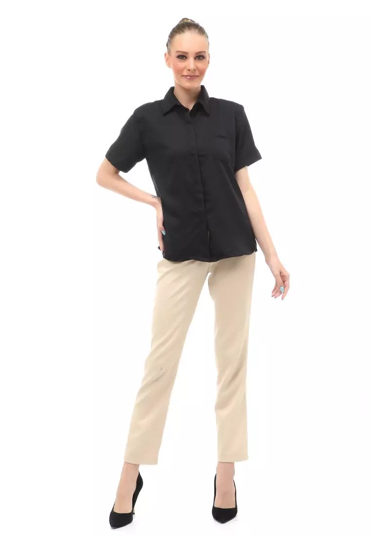 Shirt Atasan Wanita Lengan Pendek Detail Saku Motif Polos Design Simple - Hitam
