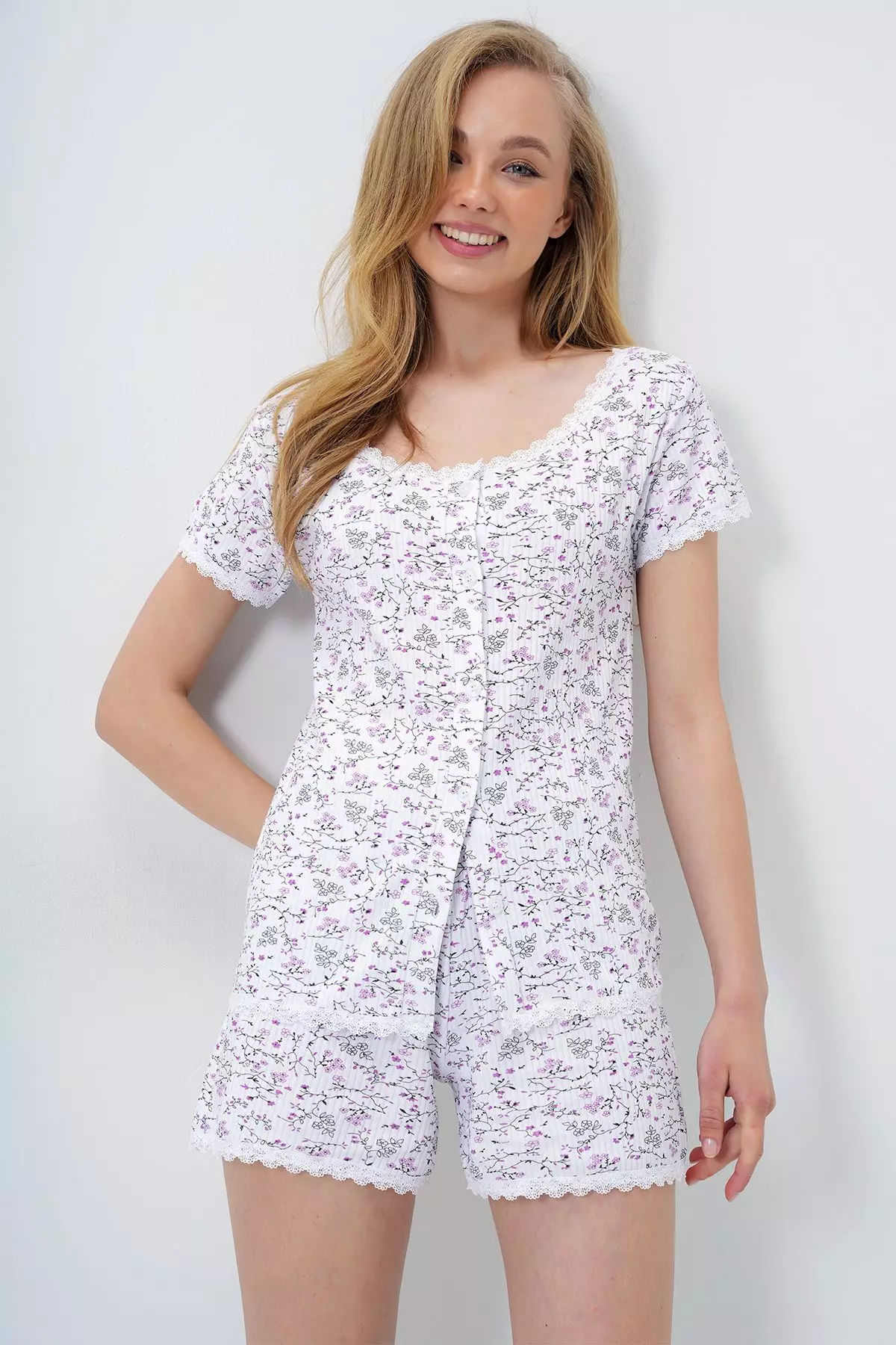 Women's Micro Flower Purple Scallop Detailed Cotton Wide Collar Shirt And Shorts Pajamas Set Pjm-X13899