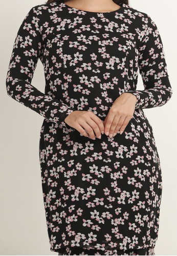Buy Kurung Modern Princess Cut in Black with Pink Floral Print from Nadzri Morshidi in Black only 190