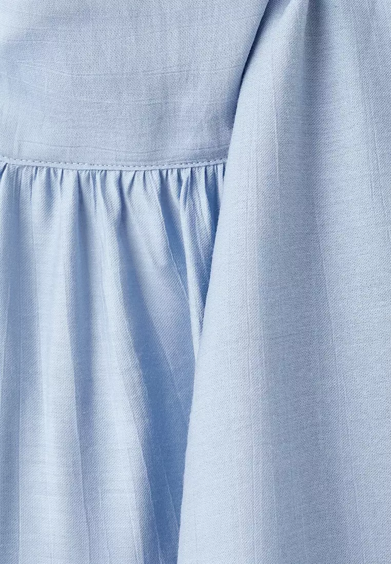 Textured Blouse With Foulard