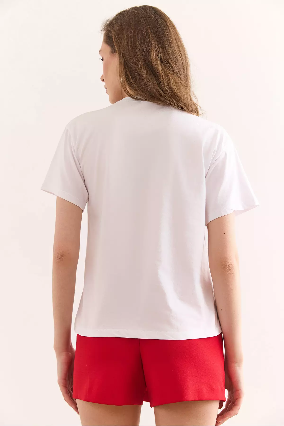 Women's White Heart Embroidered Cotton Regular Fit T-Shirt Tsh-19000864