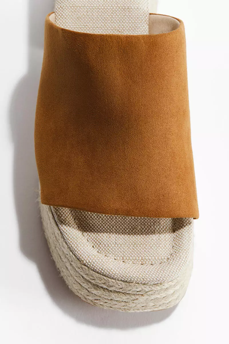 Heeled espadrilles