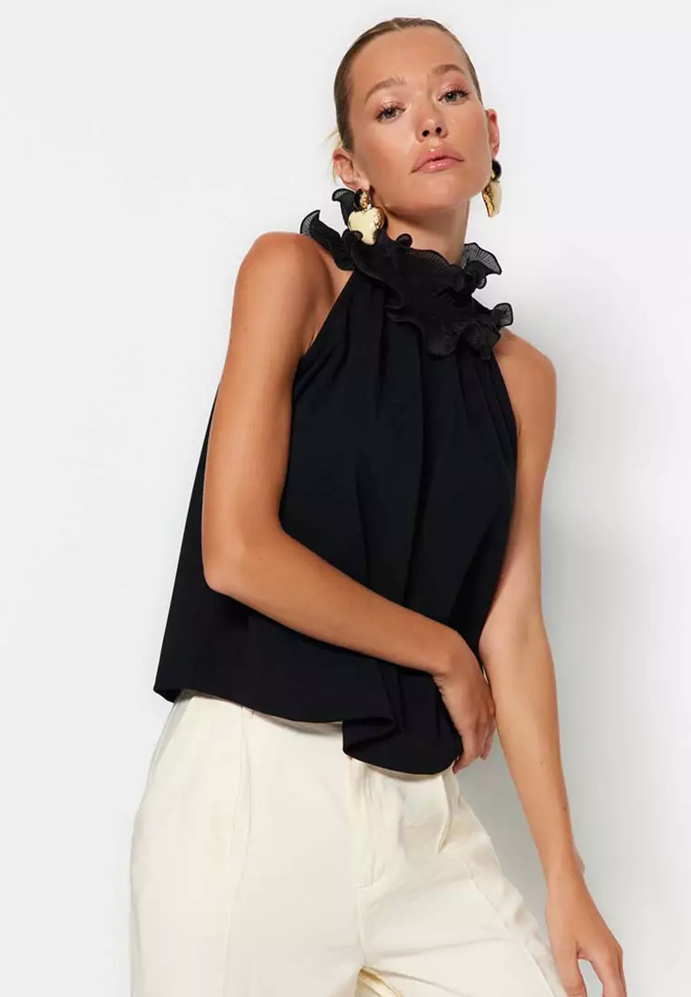 Collar Detailed Knit Top