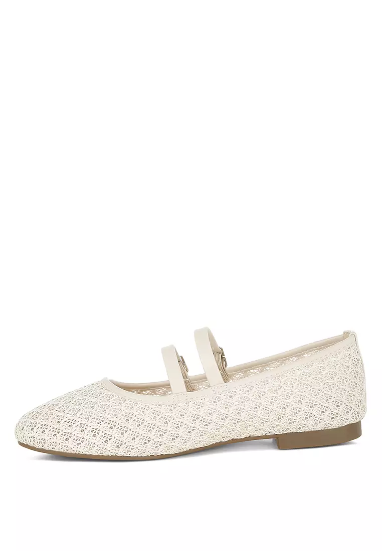 Pin Buckle Strapped Ballerinas In Beige