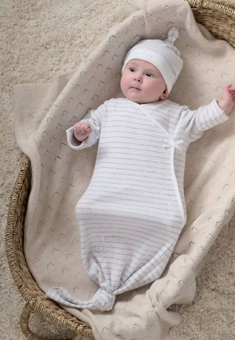 2 Piece Stripe Knotted Ba Gown And Hat Set