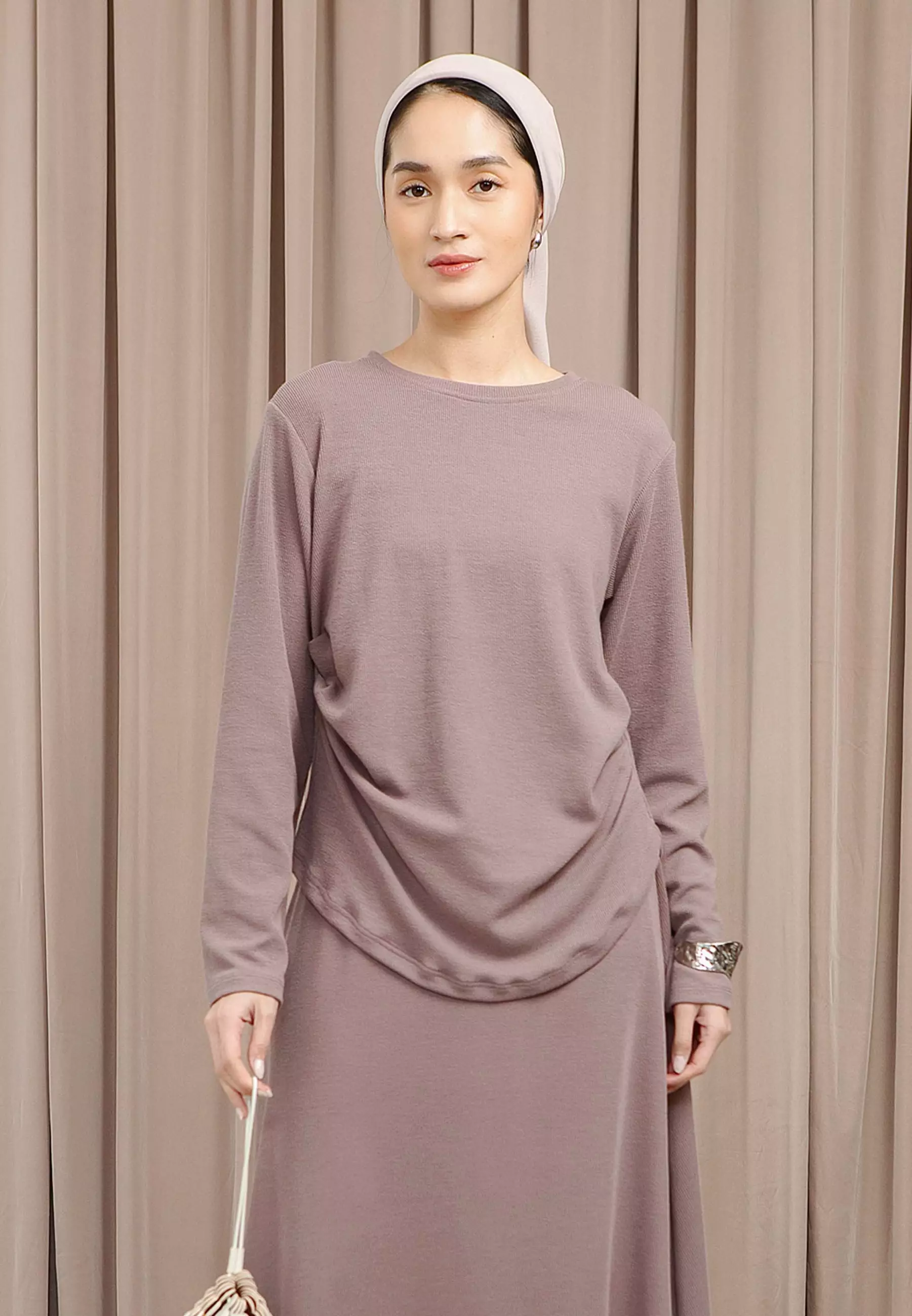 Jual HijabChic HijabChic Luna Taupe Top Atasan Knit Lembut