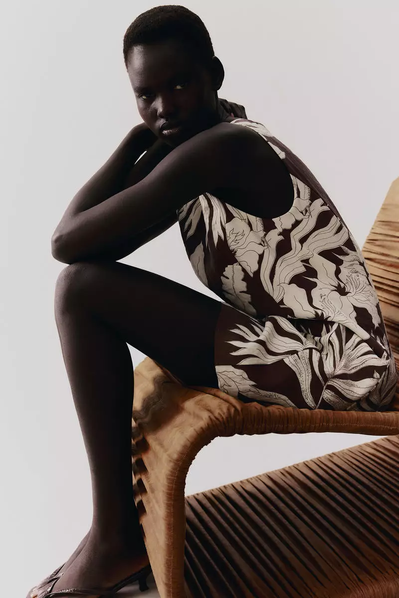 Square-neck twill dress