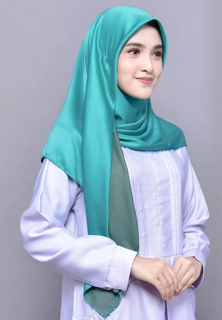 Two-sided Satin Square Scarf Hijab Wanita Bolak-Balik Turquoise