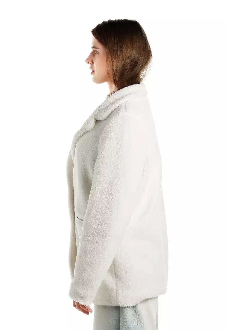 Jaket Teddy Berbulu Palsu Ukuran Besar Warna Ecru