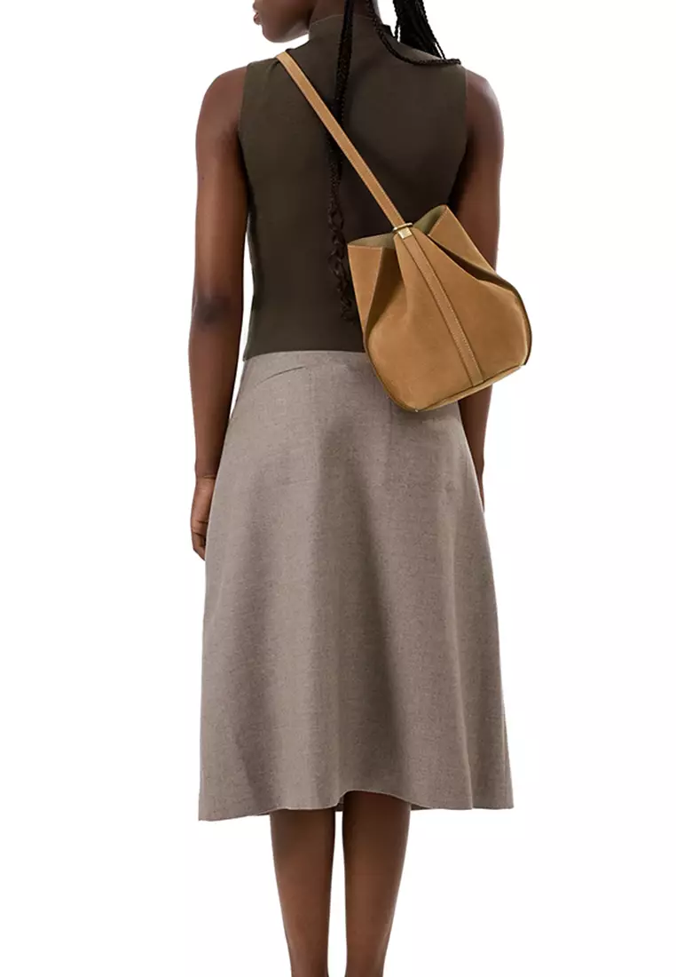 ORUKAMI Flat Hook Convertible Bucket Tote Small - Toffee