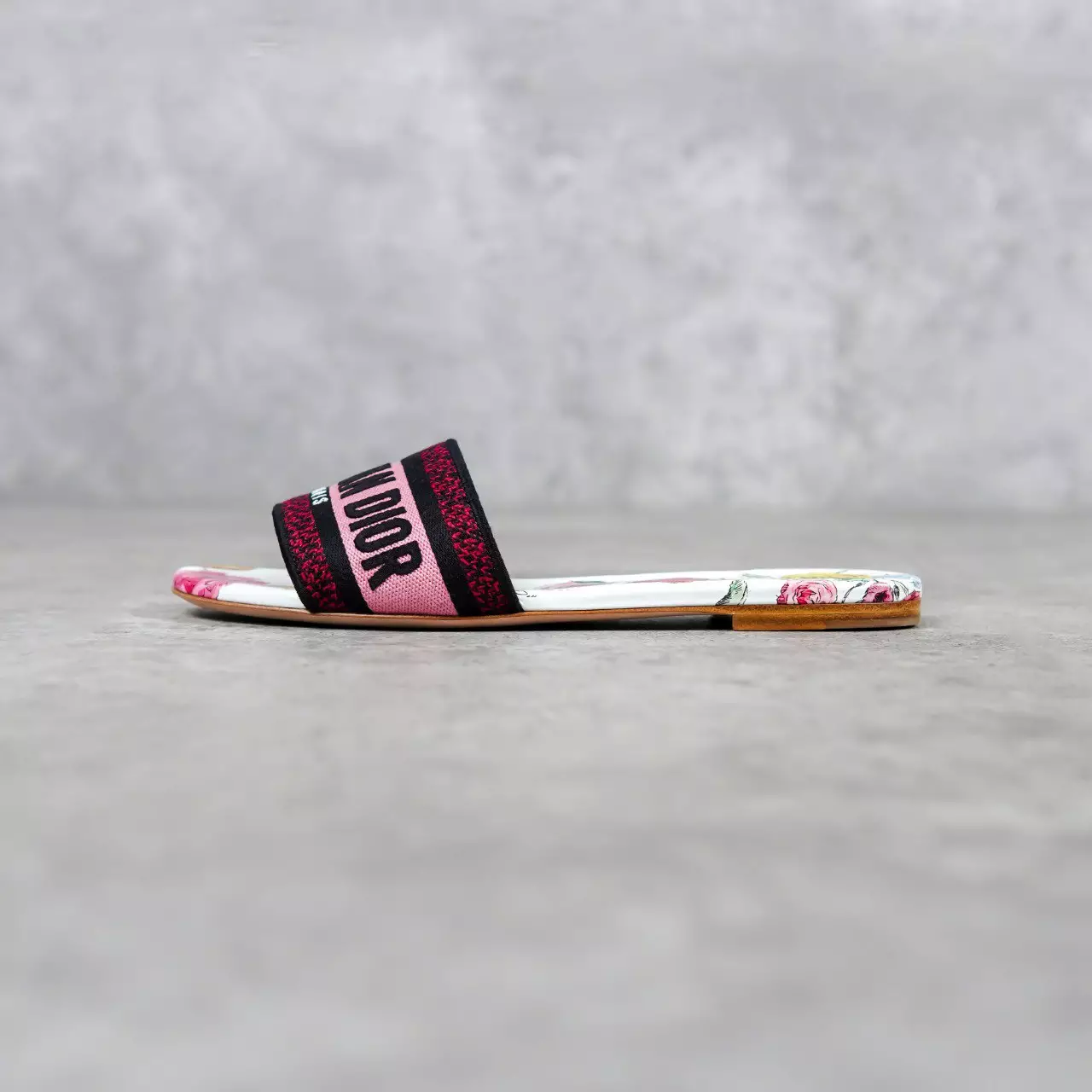 Sandal CHRISTIAN DIOR DWAY FLORAL WHITE PINK MULTI SANDAL 100% ORIGINAL