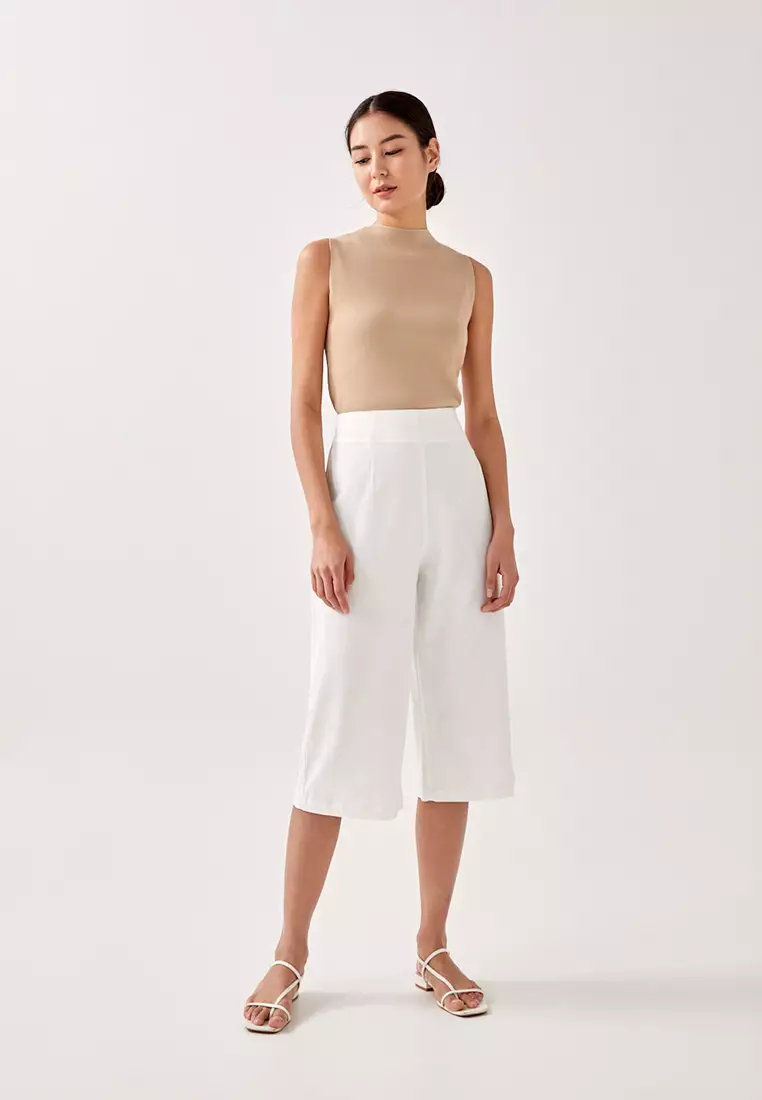 Haniela Funnel Neck Knit Top