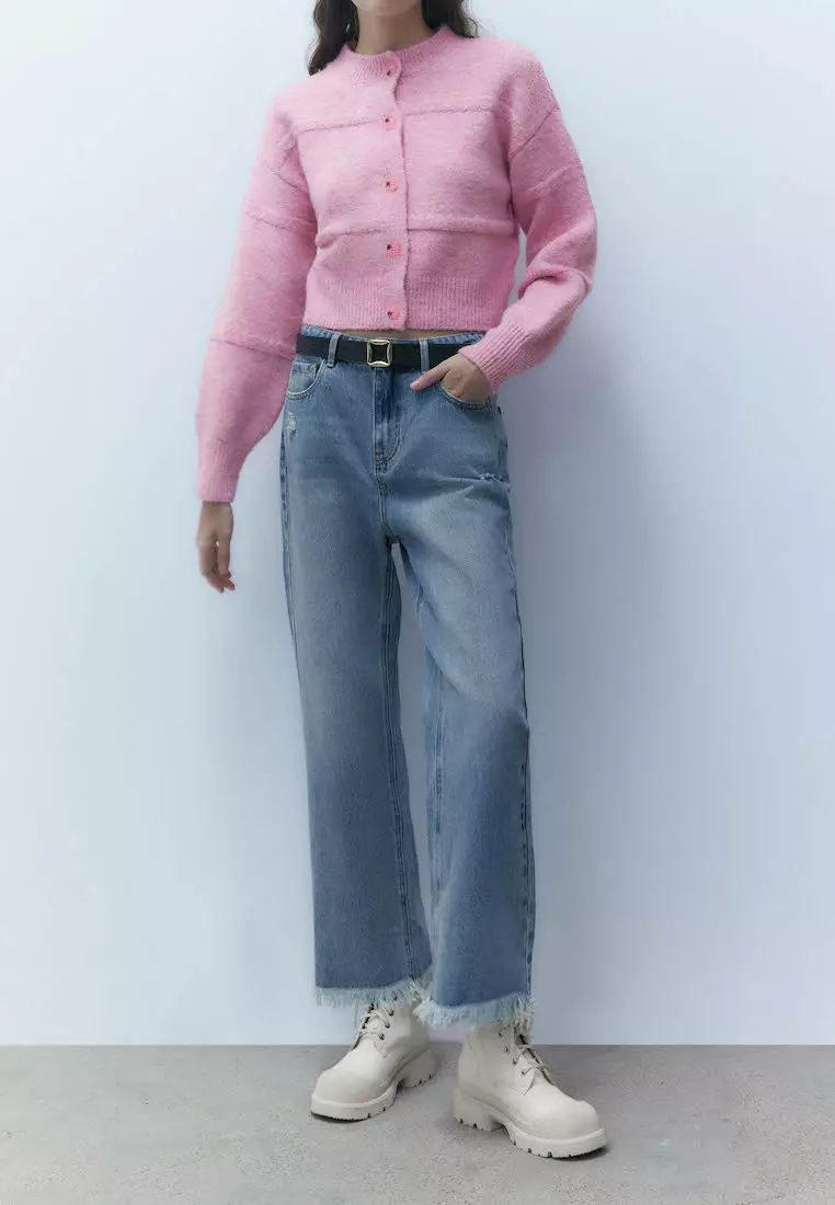 Frayed hem cheap blue jeans