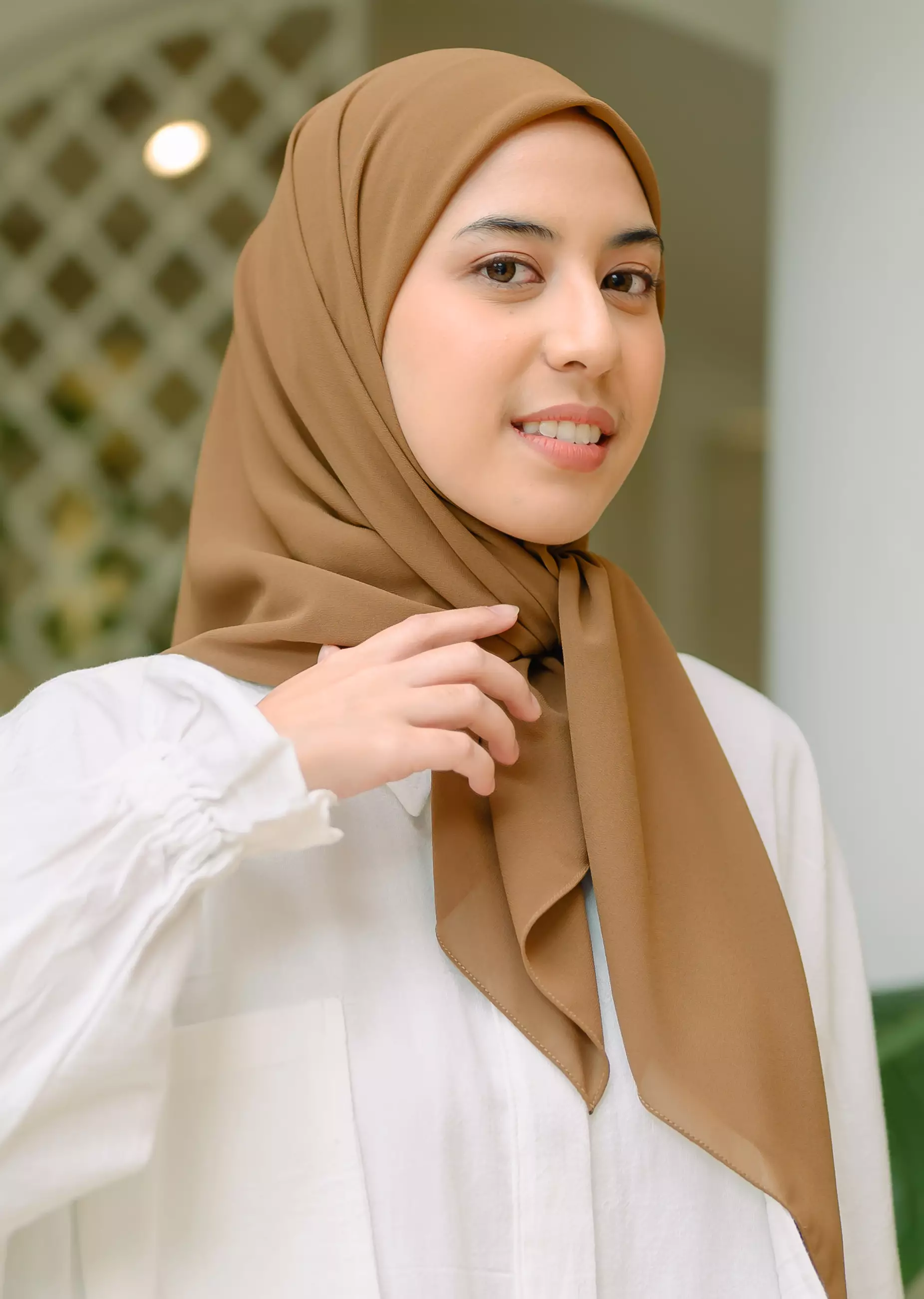 Bawal Square Hazelnut