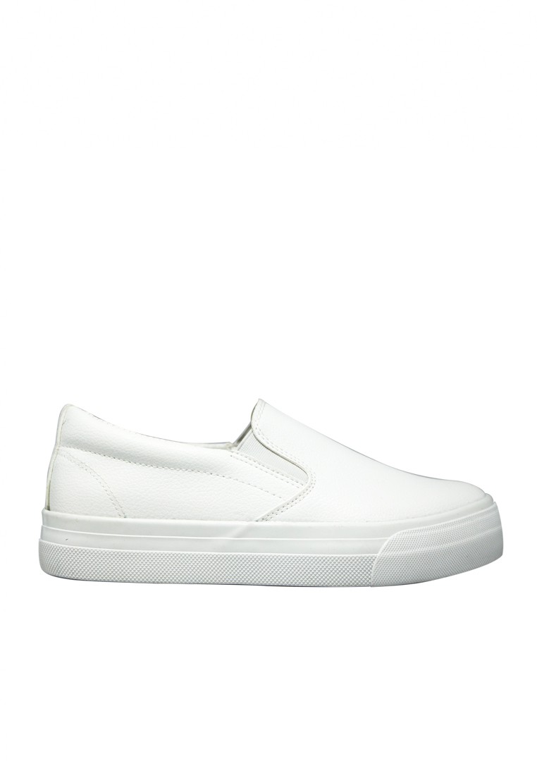 White Slip On 6831