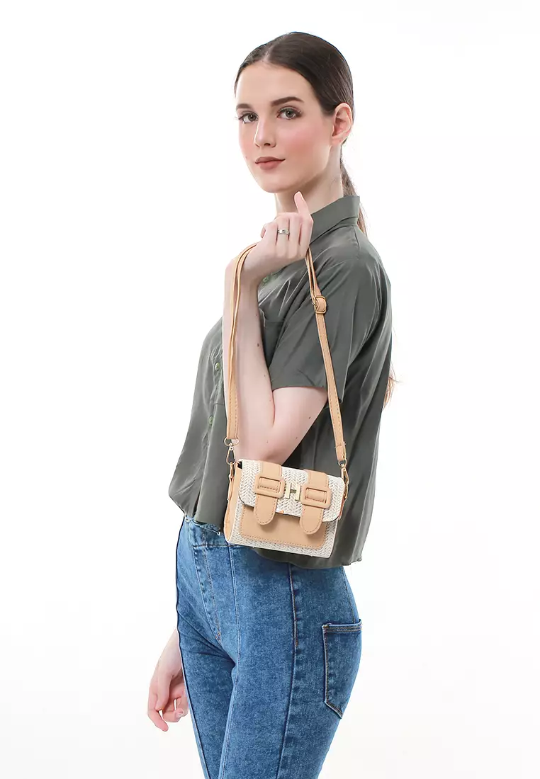 Eilaria Tas Selempang Wanita Sling Bag Mini Uniqe Design Material Leather ORIGINAL - Brown