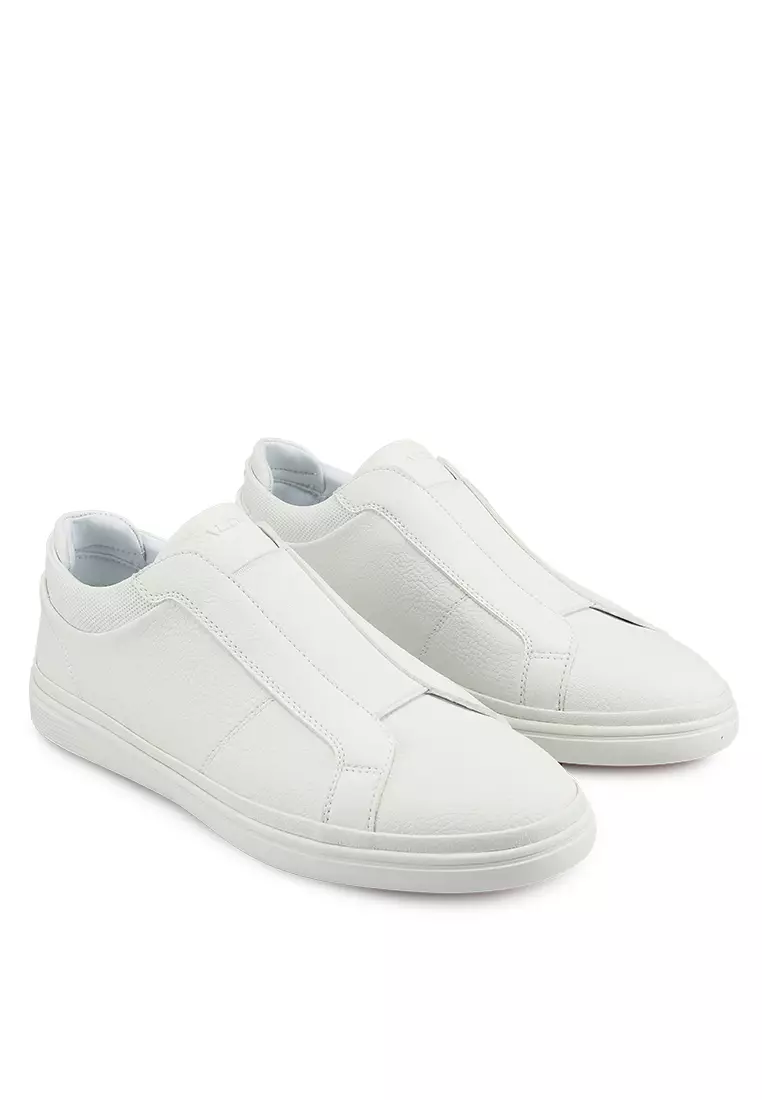 Aros Slip On Sneakers