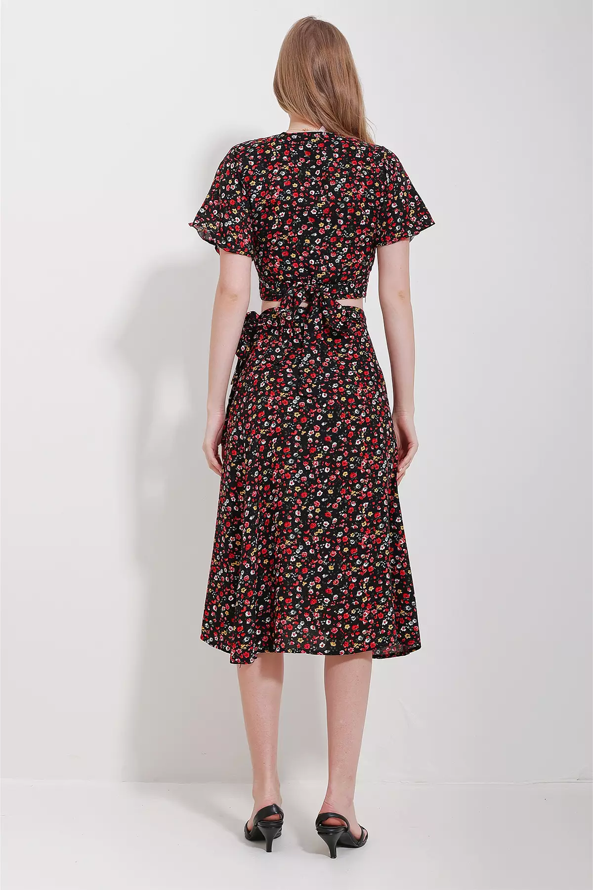 Women'S Black Double-Breasted Collar Floral Patterned Blouse And Ruffled Skirt Woven Viscose Suit Alc-X11592