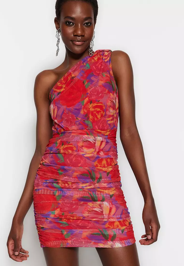 Sleeveless short dress top