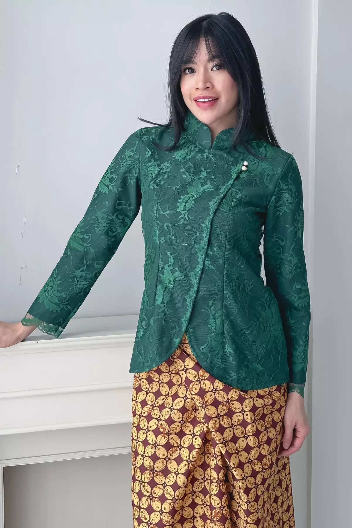 Jeng Dipha Brukat Emerald Kebaya Janggan