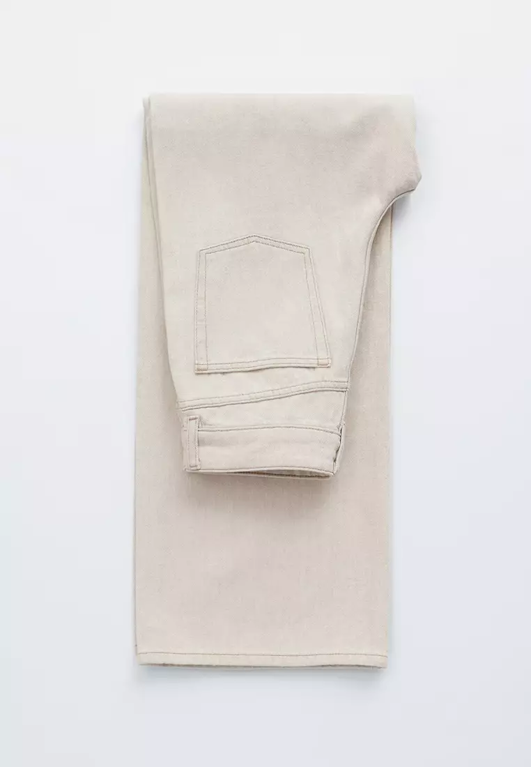 Relaxed Wide-Leg Jeans