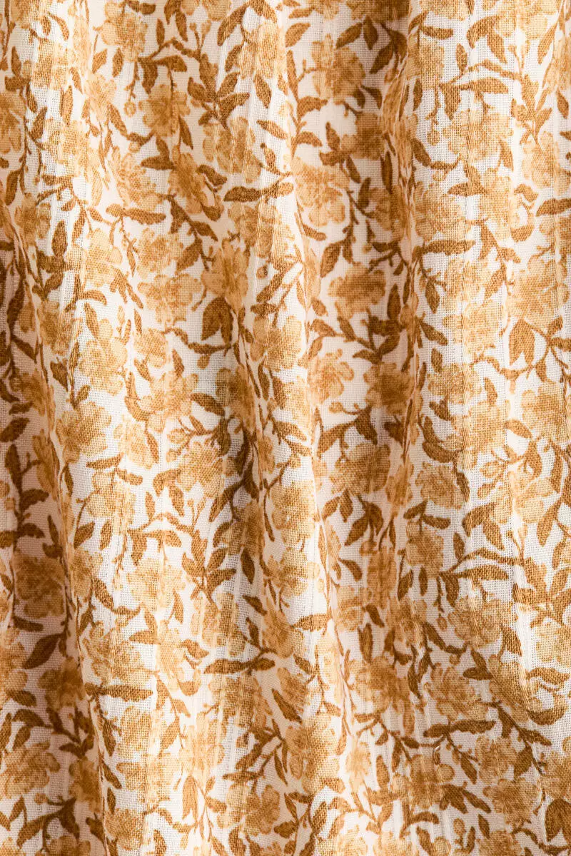 Tie-back puff-sleeved top