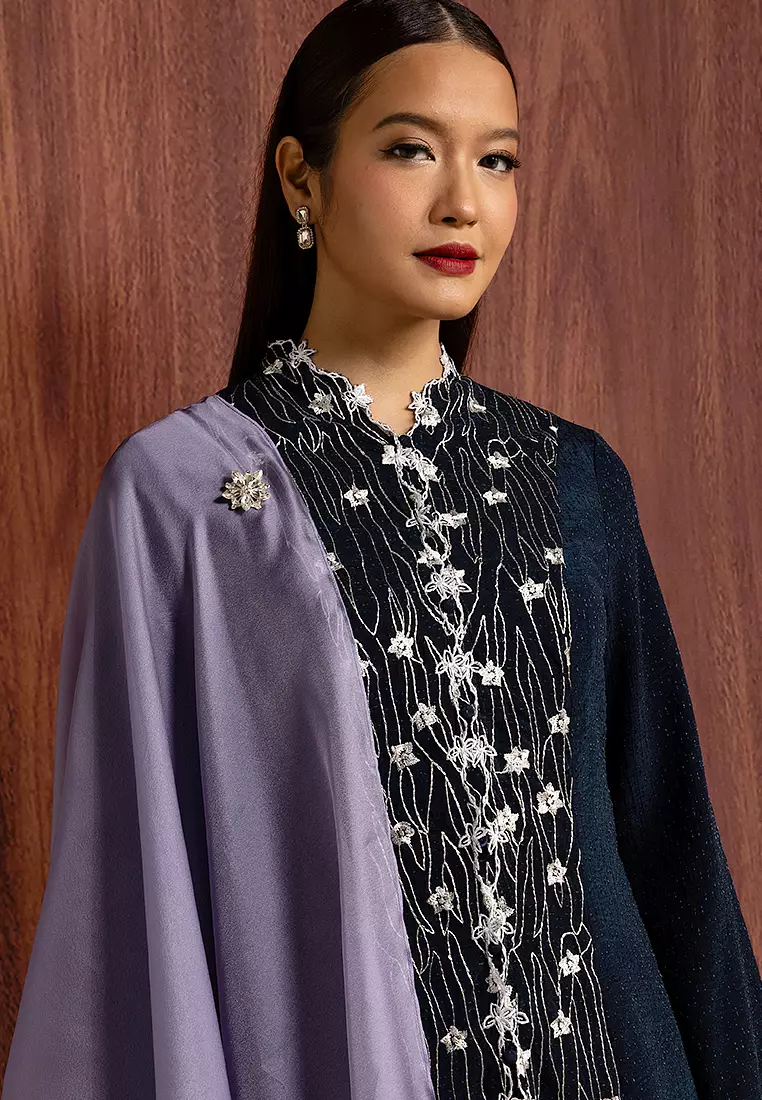 ARIANA EMBROIDERY KEBAYA SET WITH SHAWL