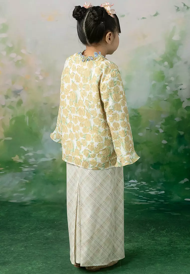 Bella Kebaya with skirt Set