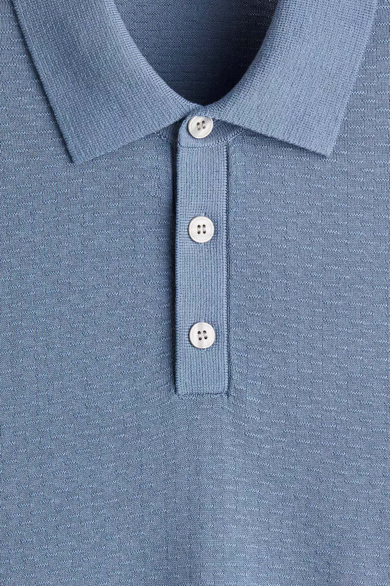 Slim Fit Textured polo shirt