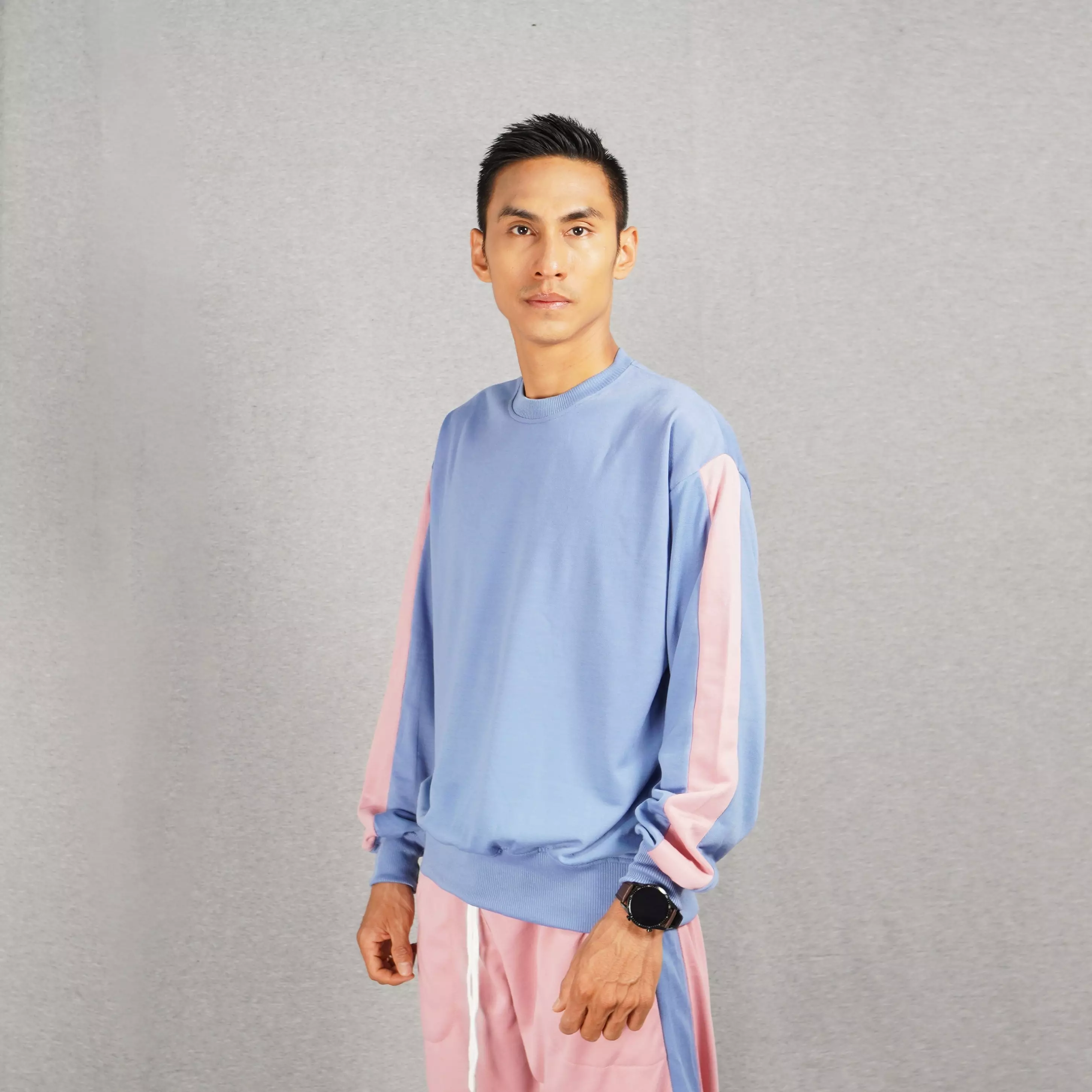 Mia Sweater Pria Crewneck Sweater Training Pullover Pria Sweater List Pria - BLUE