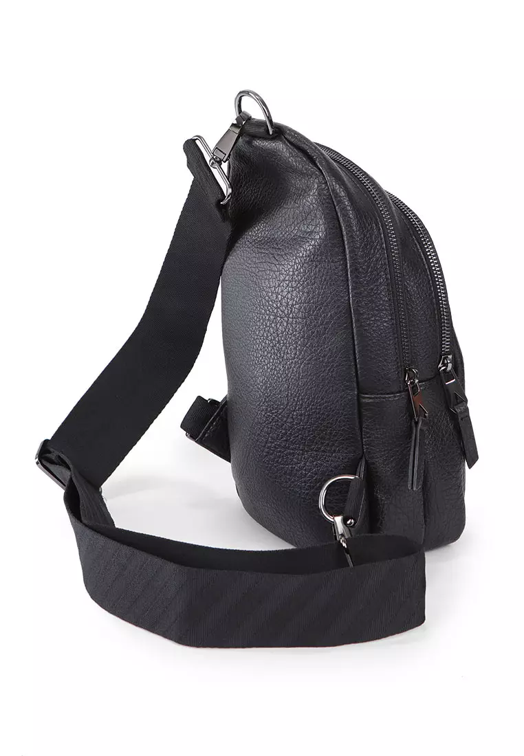 GSB STRAPPED SLING BAG BLACK