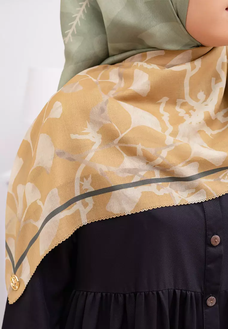 Serene Signature Square Voile Scarf Hijab Premium Wanita Golden Pandan