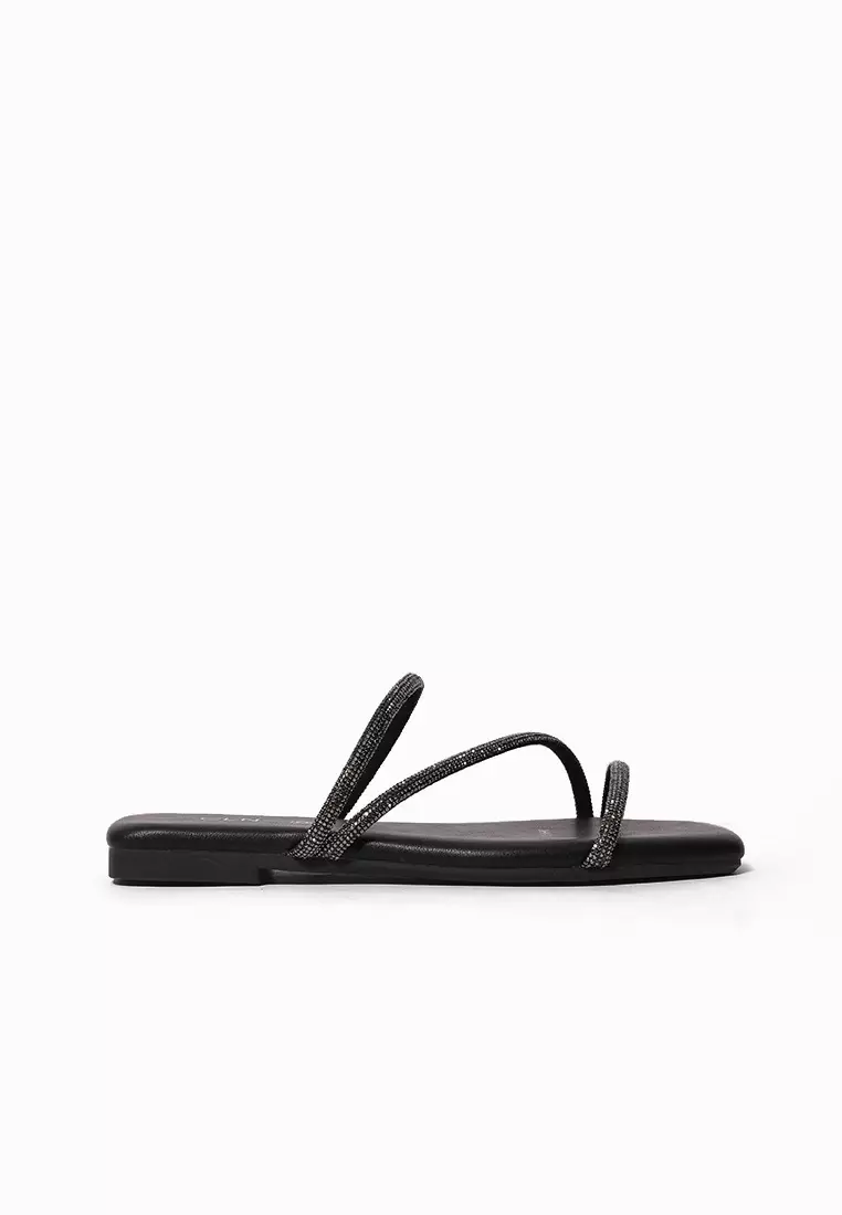Discount on CLN  shoes - SKU: Rave Slides