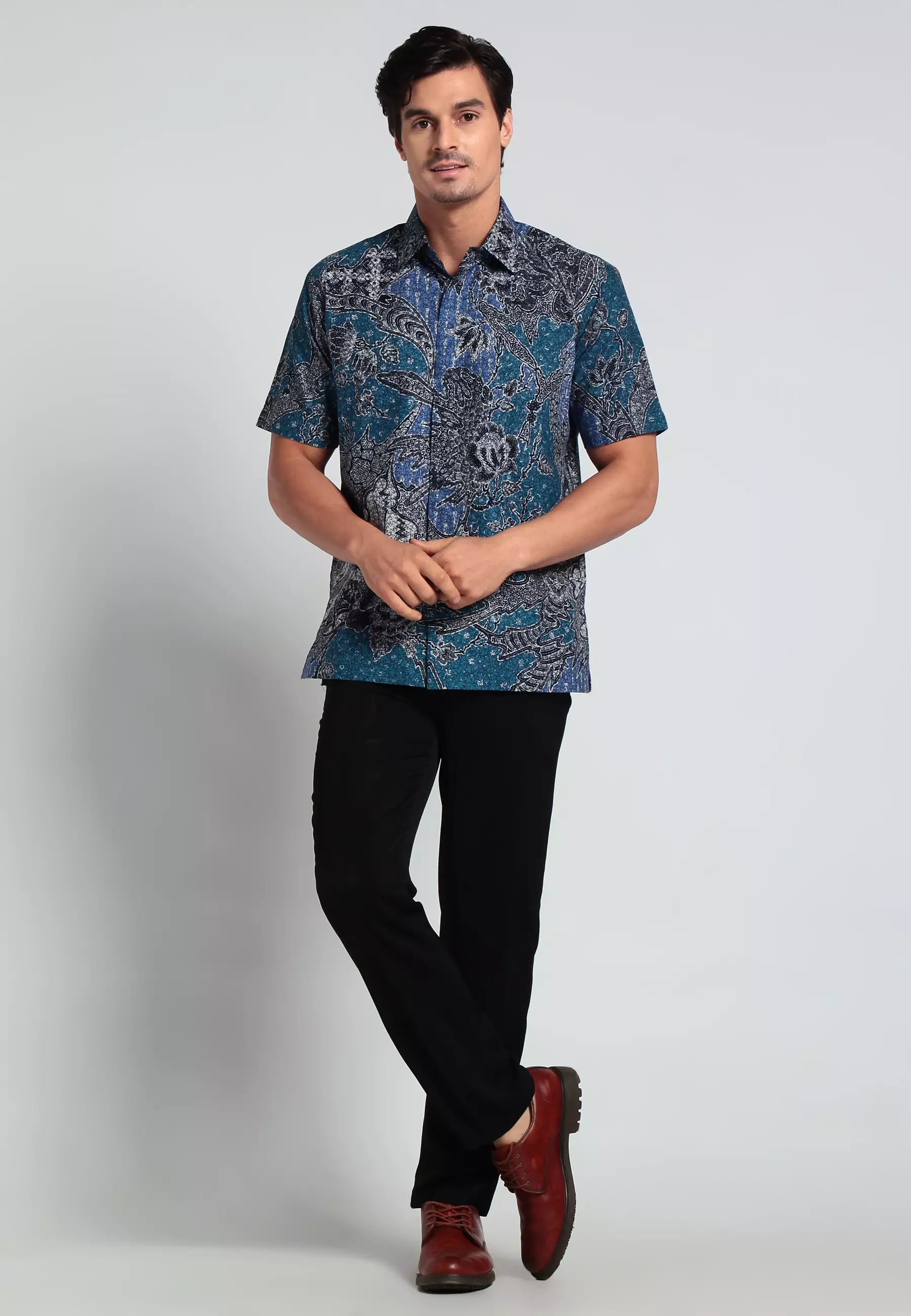 Sang Hyang Widhi lengan pendek slimfit