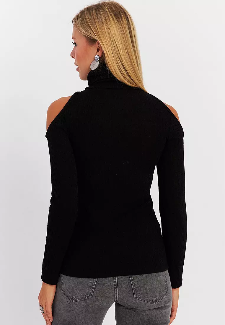 Off-Shoulder Camisole Blouse