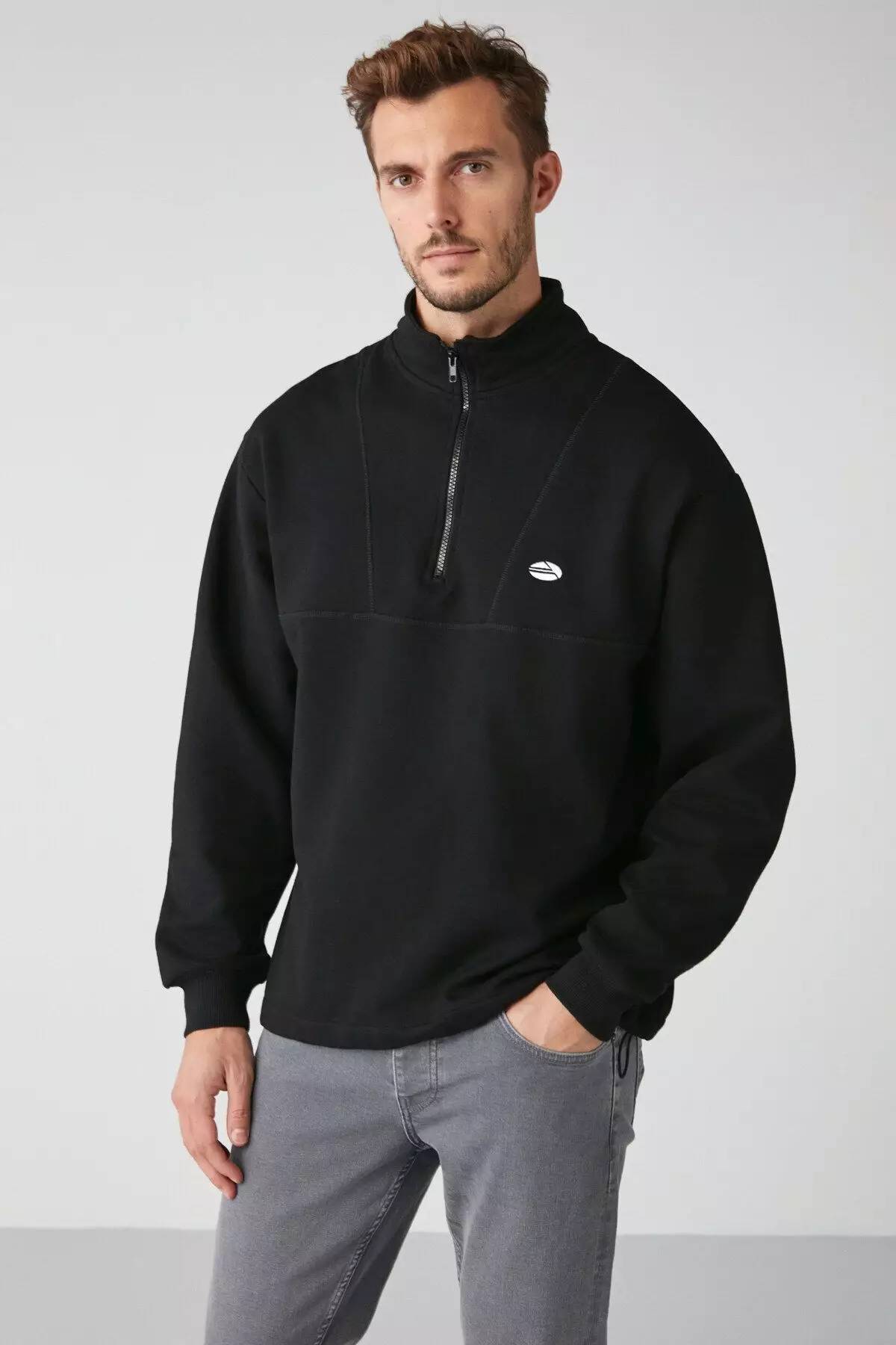 Half Zipper High Neck Embroidered Sweatshirt