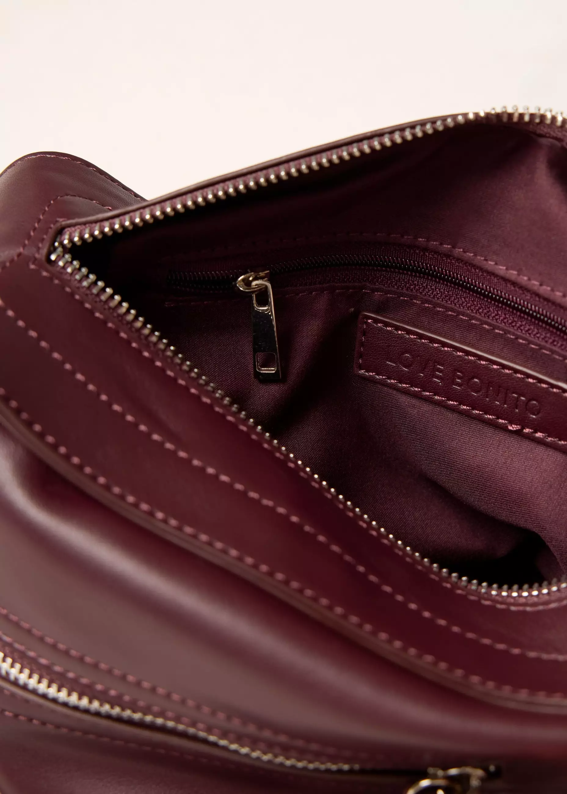 Tas Wanita - Adjustable Vegan Leather Baguette Bag