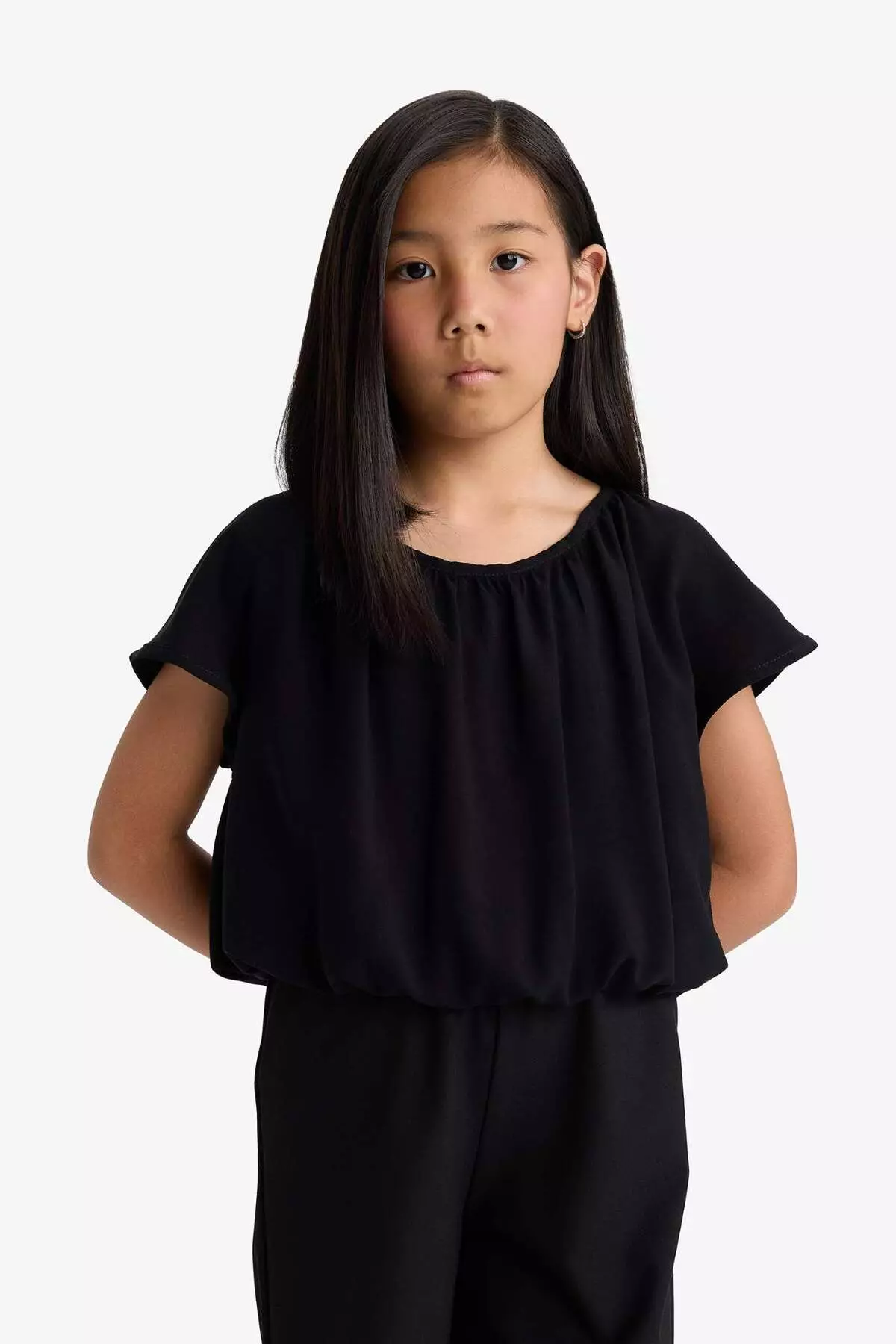 女童圓領短袖黑色上衣 E6855A825Sm