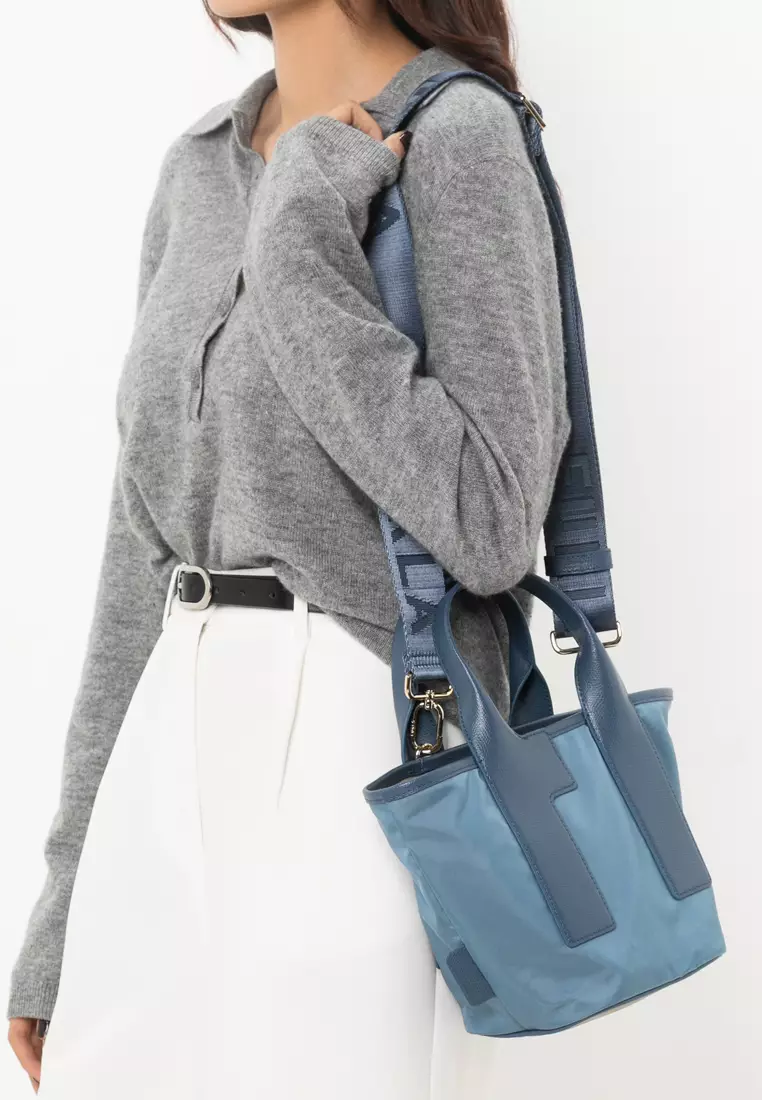 【送料&関税込】Furla Piuma S Tote Furla Piuma S Tote Bag (nt) 2025 | Buy Furla Online | ZALORA
