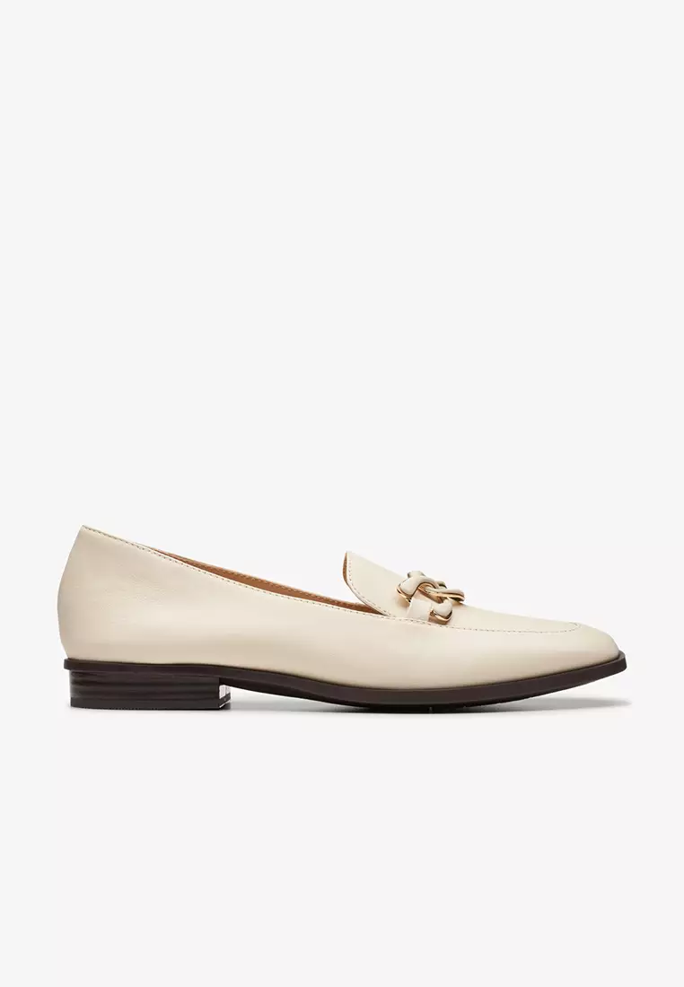 Discount on Clarks  shoes - SKU: Sarafyna Rae Loafers Ivory