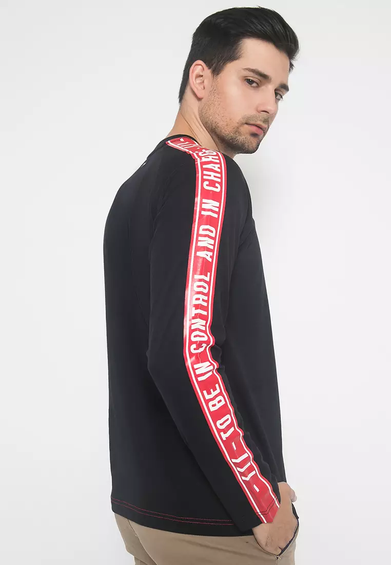 Johnwin - Kaos Casual Pria - Sablon Lengan - Hitam-ATS.627.M360.33.CLS