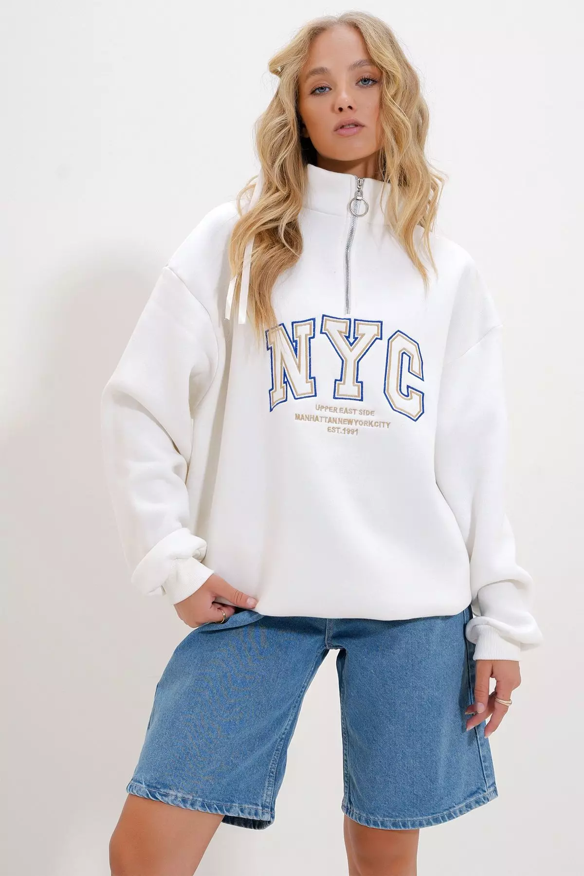 White Straight Oversized Sweatshirt