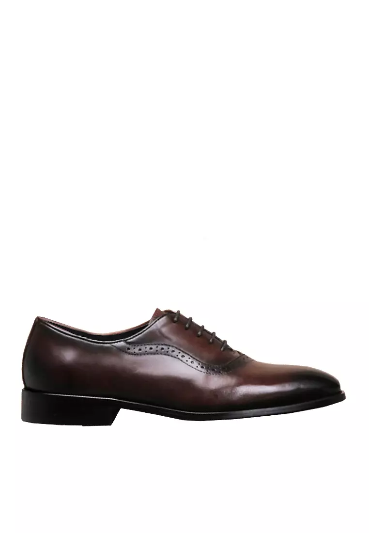 Discount on Twenty Eight Shoes  shoes - SKU: VANSA Brogue Top Layer Cowhide Oxford Shoes VSM-F26614