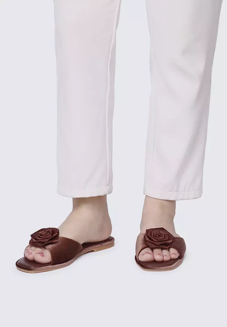 Lusina Comfy Sandals