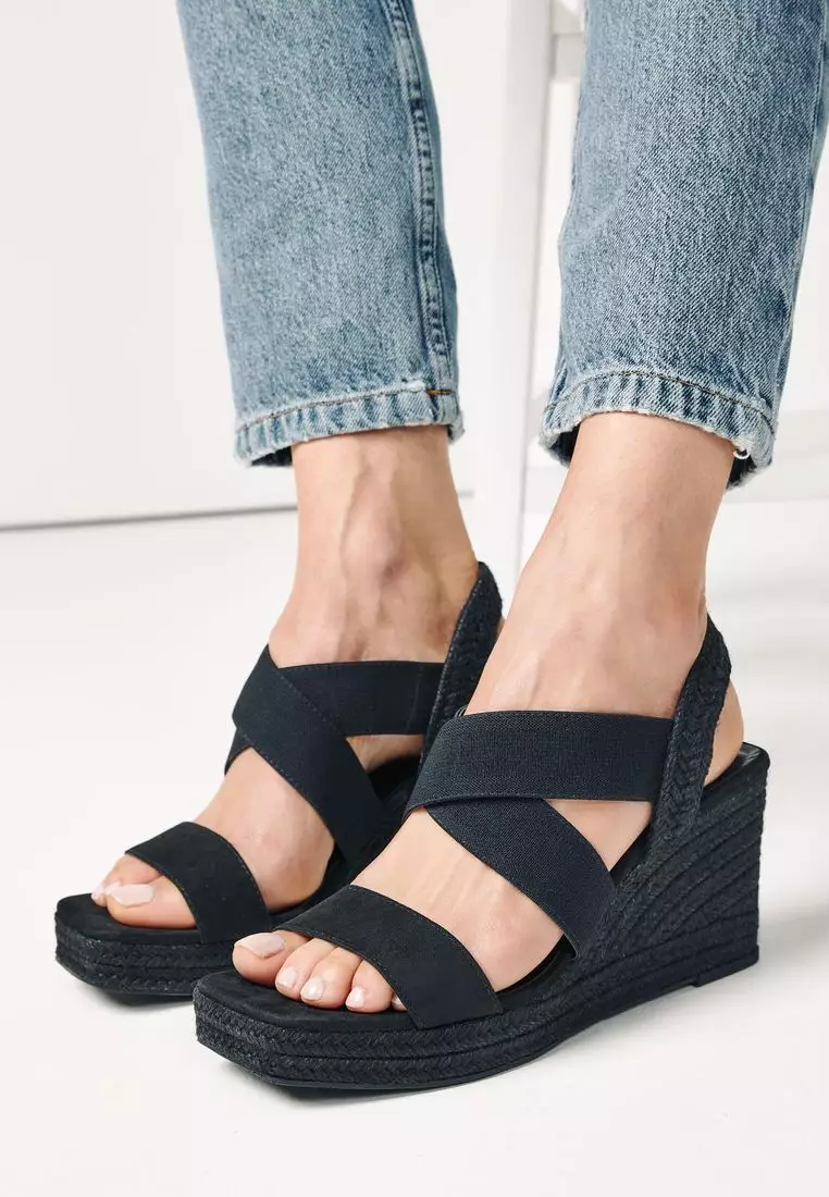 Next top black wedges